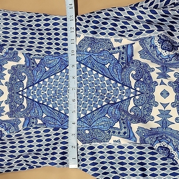 Cremieux Blue and White Patterned Dress Size 2 - Picture 6 of 6